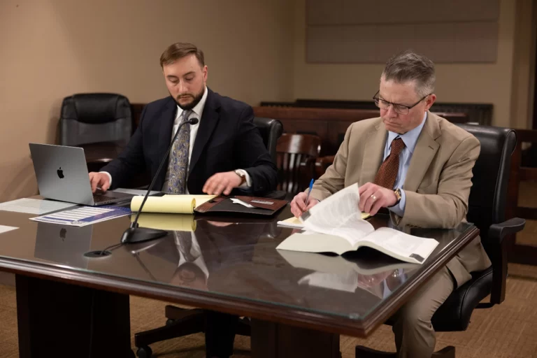 Two lawyers in a courtroom