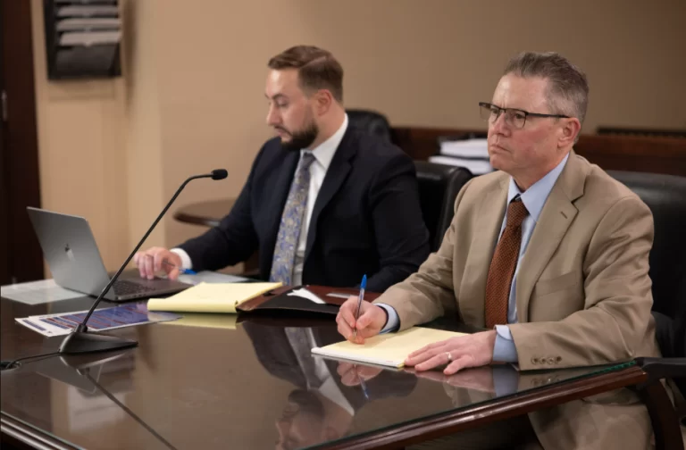 Two lawyers in a courtroom